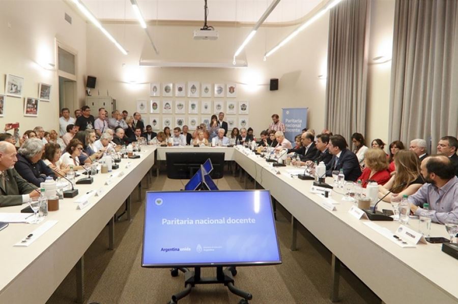 Salarios, capacitación e implementación de la ESI: Qué dejó la primera reunión paritaria nacional docente