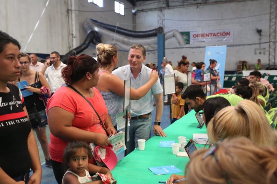 Fernando Gray destacó el desembarco de la tarjeta Alimentar a Esteban Echeverría