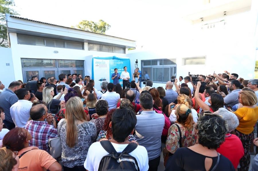 Escuelas a la Obra: Kicillof recorrió instituciones en refacción en San Vicente