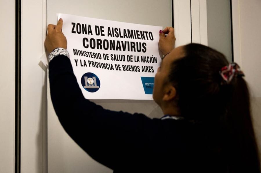 Coronavirus: aíslan a pasajeros que viajaron con el argentino infectado