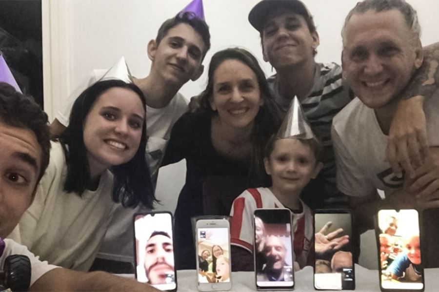 Nuevos hábitos: festejaron un cumpleaños por Whastapp para evitar aglomeraciones