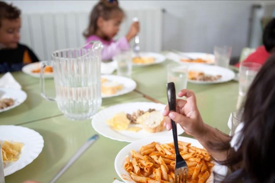 Los comedores escolares seguirán abiertos hasta que se complete la provisión de bolsones alimentarios
