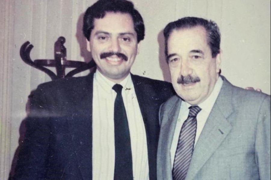 Fernández homenajeó a Alfonsín: "En este tiempo difícil lo recuerdo como el gran dirigente que fue"