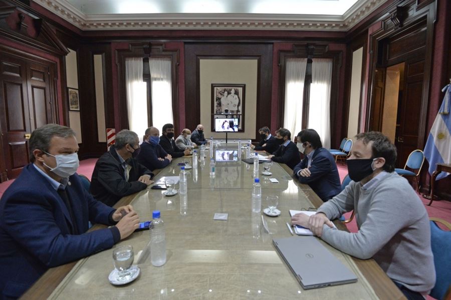 Intendentes de la tercera sección desembarcaron en gobernación para analizar el auxilio financiero