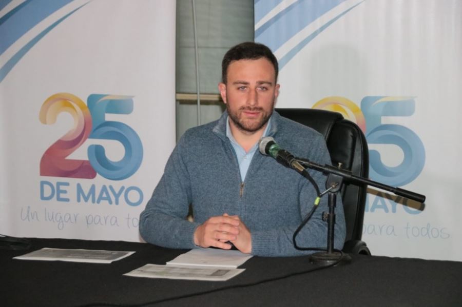 Con el marcador intacto, Ralinqueo aplica la teoría de "menos gente en más lugares" en 25 de Mayo