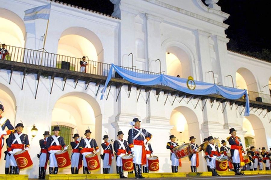 ¿Por qué se celebra hoy la Revolución de Mayo?