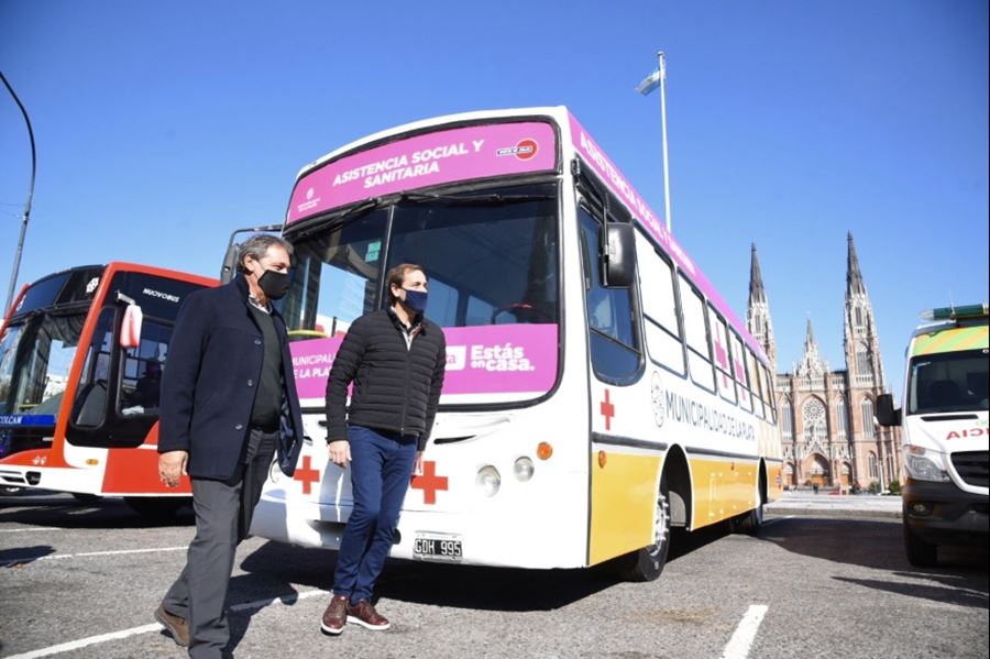 Presentaron un colectivo sanitario en La Plata: conocé de qué se trata