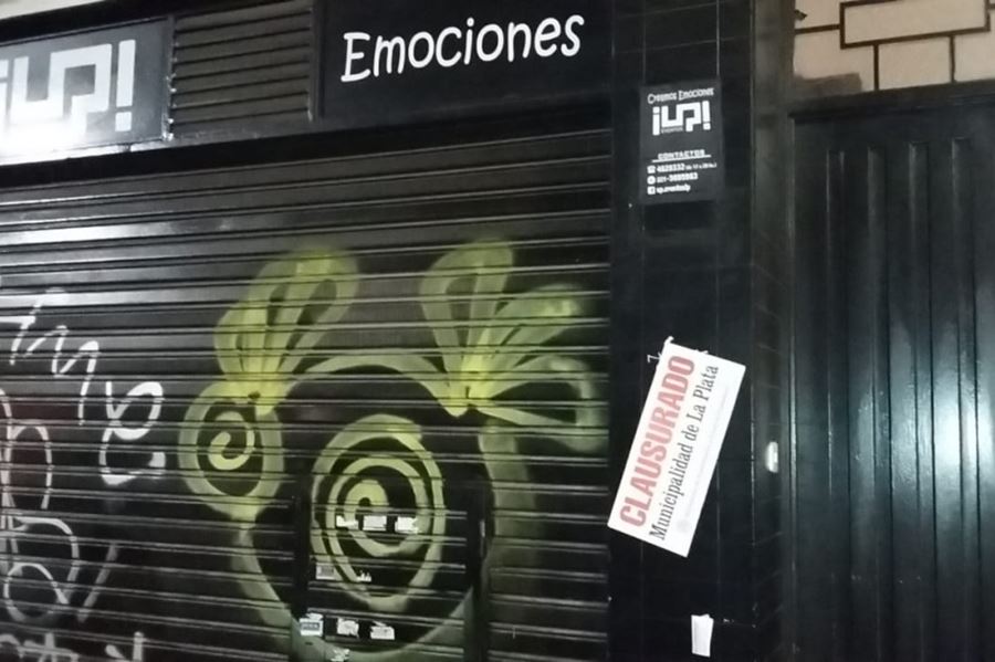 Clausuraron un salón de eventos donde encontraron reunido a un grupo de personas
