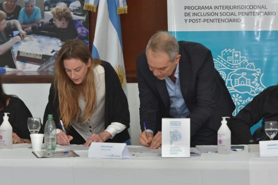 La Provincia entregó cuadernillos de continuidad pedagógica para personas privadas de la libertad