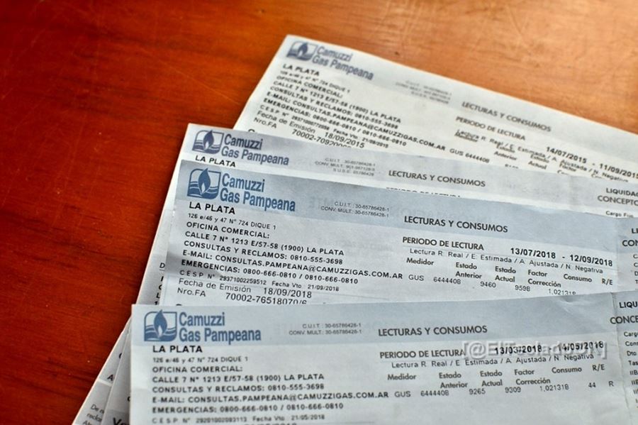 El Gobierno prorrogó por 180 días el congelamiento de tarifas y la prohibición de cortar los servicios