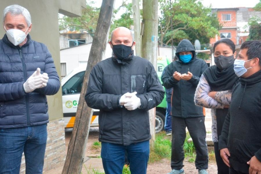 Resultados satisfactorios: Secco y Cagliardi levantaron el aislamiento del barrio José Luis Cabezas