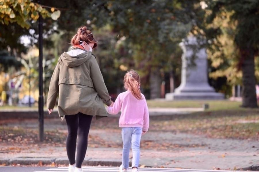 Fase escalonada en La Plata: Se habilitan nuevos rubros, y salidas recreativas solo para los niños
