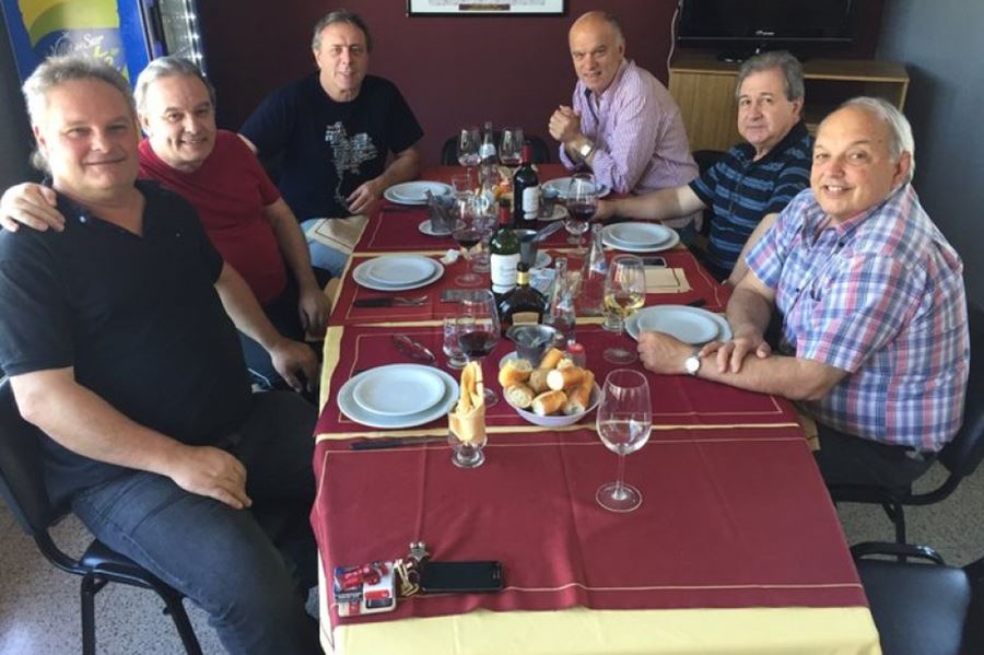 El día del Amigo de los intendentes: entre los pedidos de respeto de la cuarentena y los mensajes personales