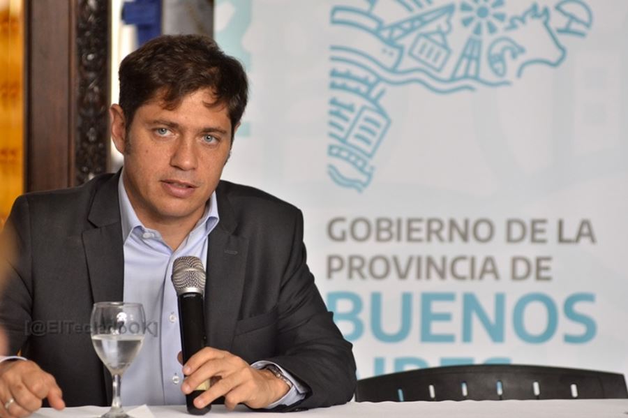 Kicillof les envió "un abrazo a la distancia" a los intendentes de Merlo y Lanús, que dieron positivo para Covid19