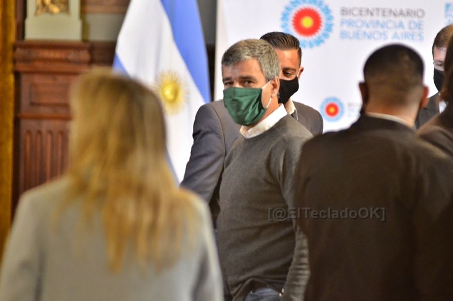 Zabaleta le respondió a Macri: "Qué fácil es hablar desde la reposera a 11.000 km de distancia"