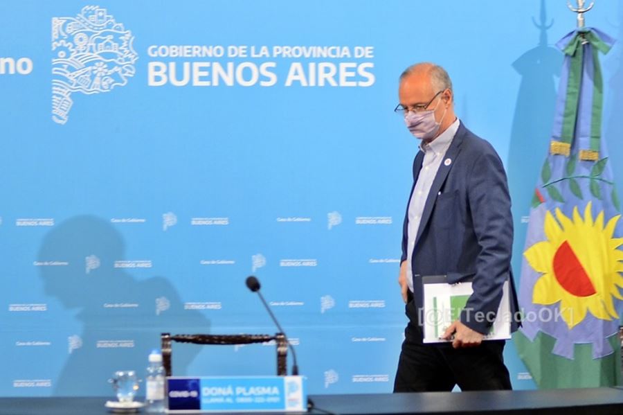 El intendente de Chacabuco cuestionó el anuncio de la vacuna y Gollan recogió el guante