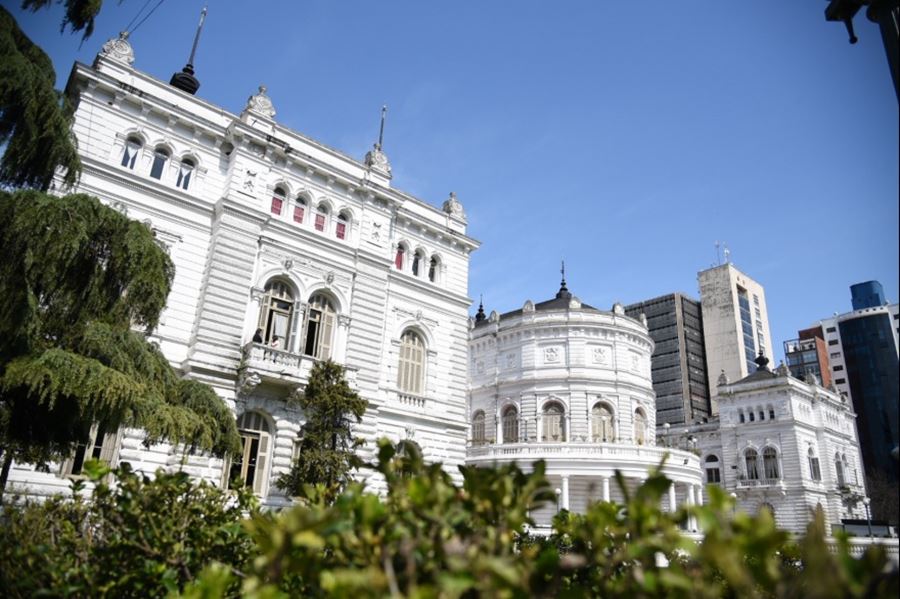 Cómo funcionarán los servicios municipales durante el fin de semana largo en La Plata