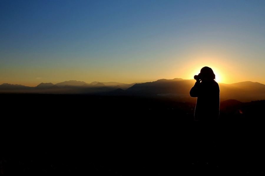 Cómo hacer una cámara oscura para ver el eclipse solar
