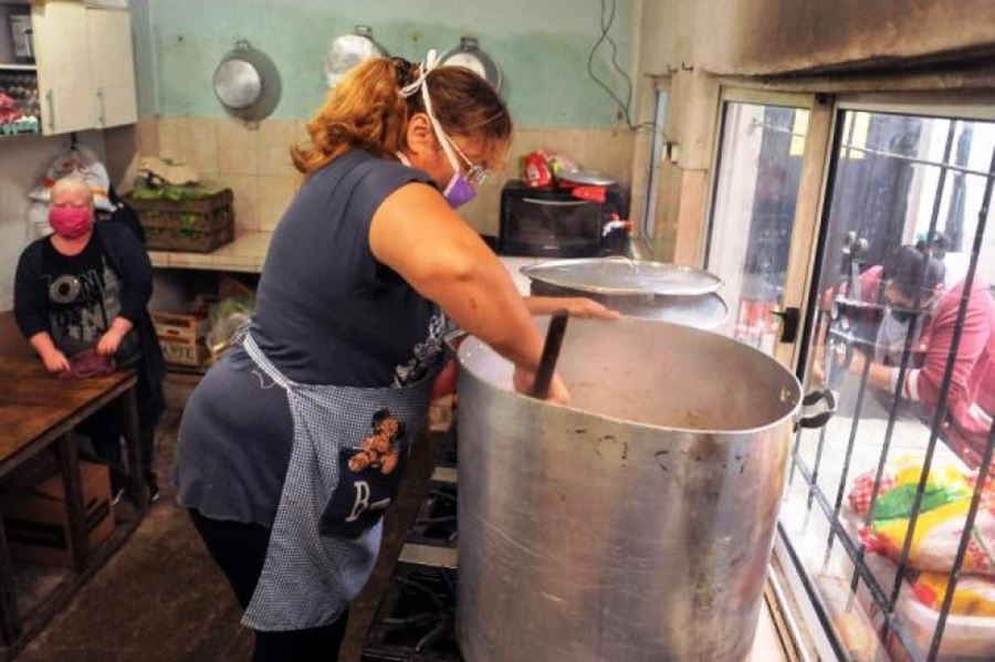 Este miércoles se paga el bono para quienes sostuvieron comedores y merenderos en pandemia