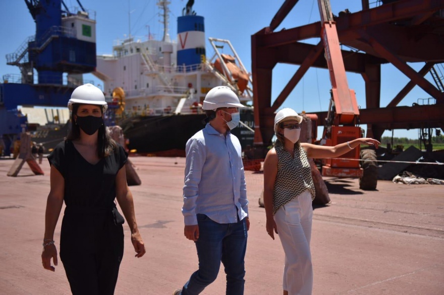 Micaela Morán: "Trabajaremos para convertir al puerto de San Nicolás en uno de los más importantes del país"