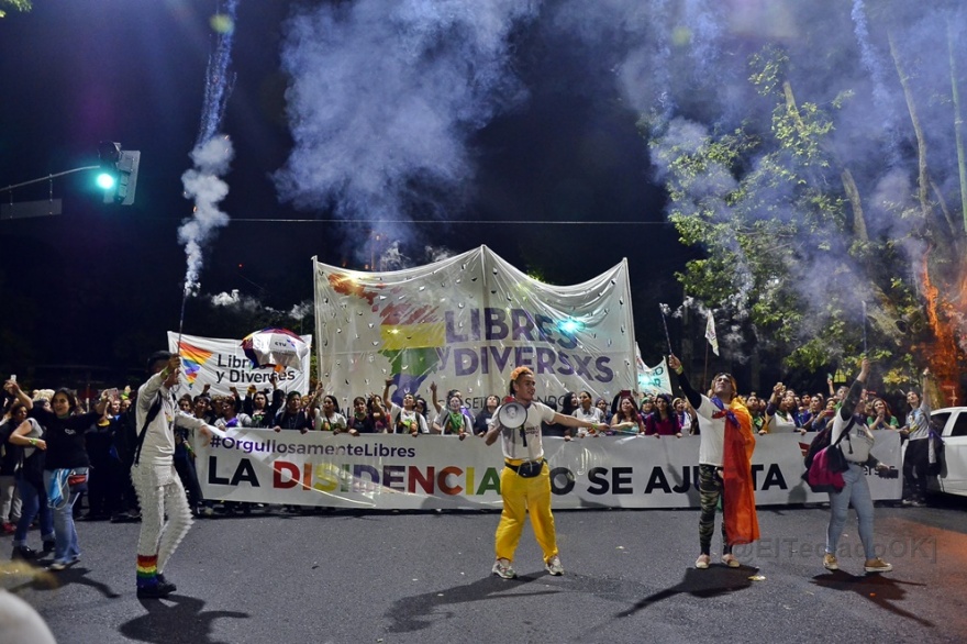 Se pone en marcha el cupo travesti trans en el Estado nacional: cómo anotarse en el registro
