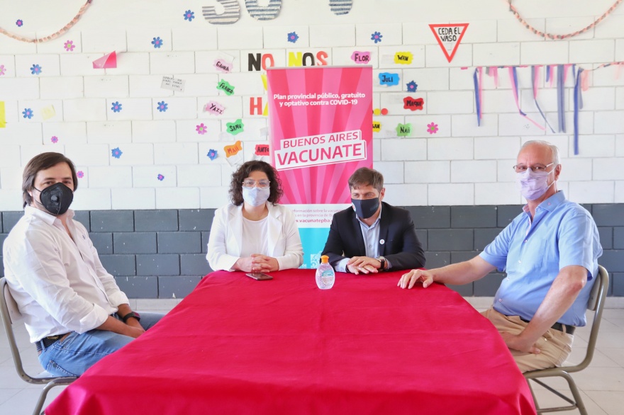 Kicillof y Vizzotti, en Morón: “El operativo de vacunación sigue en marcha en toda la Provincia"