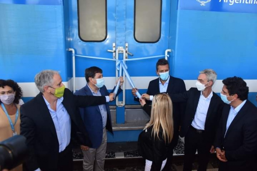 Javier Gastón: "Es un orgullo volver a poner en marcha el tren sanitario"