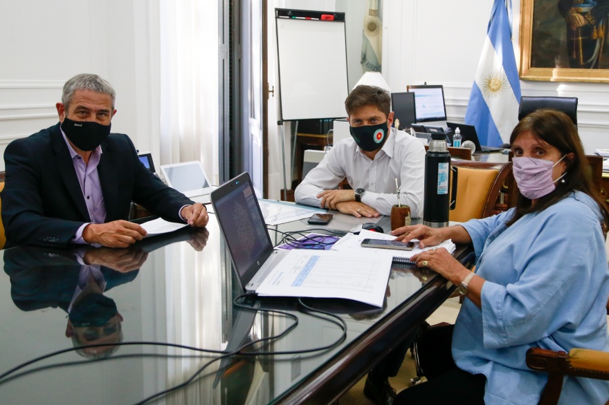 Kicillof recibió a Ferraresi para avanzar en los planes de construcción de viviendas en la Provincia