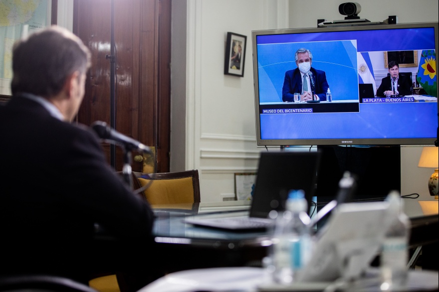 Kicillof: "Preferimos ser antipáticos antes que hacer política con la vida y con la muerte"