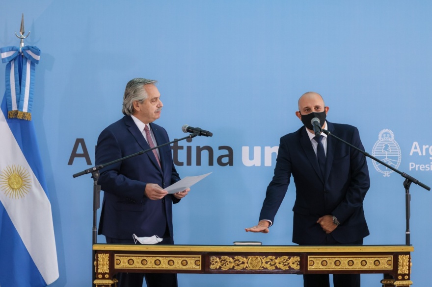 El presidente tomó juramento al  nuevo ministro de Transporte, Alexis Guerrera