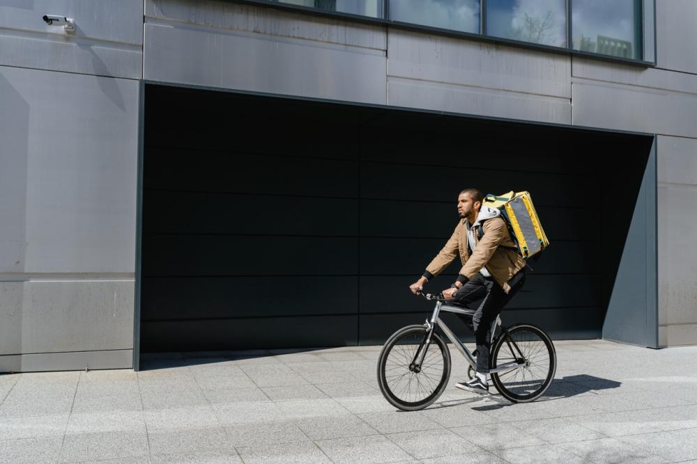 Fueron multadas las empresas Glovo, Rappi y Pedidos Ya