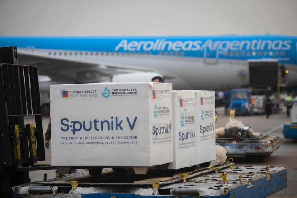 Llegaron otras 550.000 dosis de Sputnik V componente 2