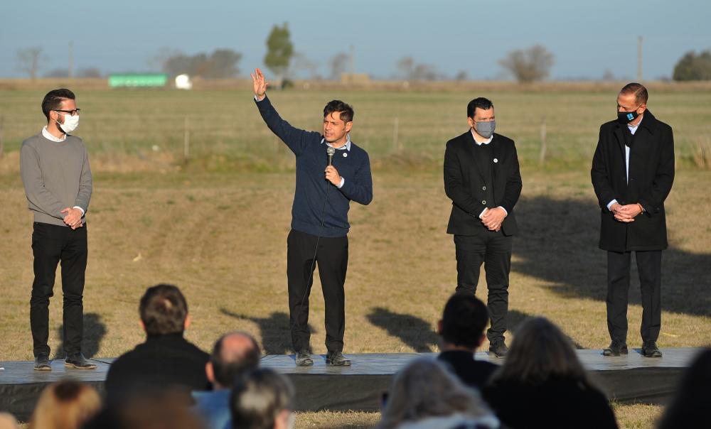 Axel Kicillof: “Las obras hay que empezarlas y terminarlas”