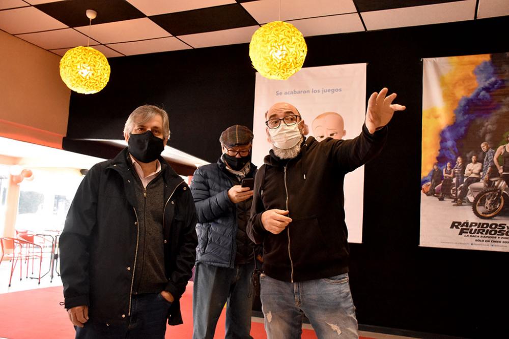 Britos recorrió el nuevo cine que desembarca en Chivilcoy