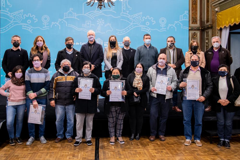 Mi Escritura, Mi Casa: Entregaron 160 escrituras para familias de La Plata