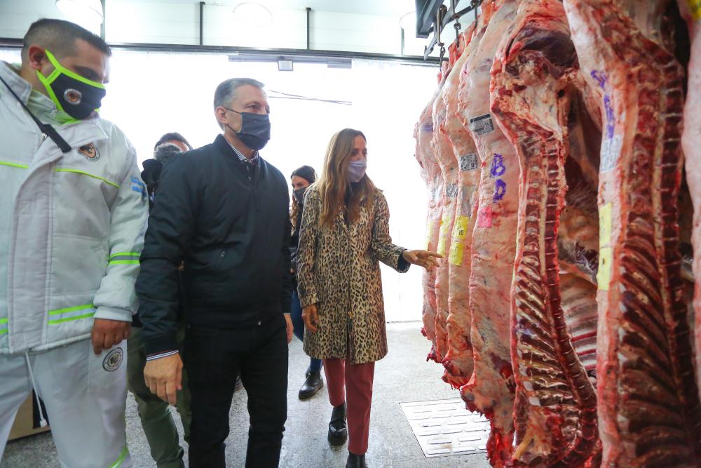 Fernando Gray recorrió Pymes de Esteban Echeverría con Tolosa Paz y Silvia Casas