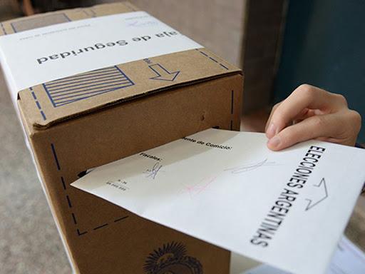 Los argentinos que viven en el exterior no votan en las elecciones PASO