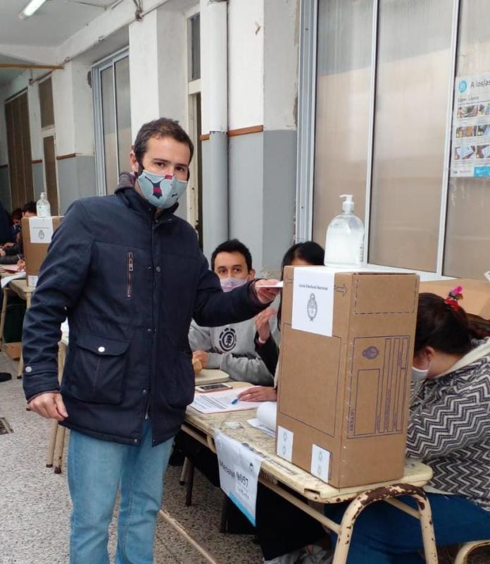 Votó Simonetti:"llenamos la campaña de contenido y de propuestas"