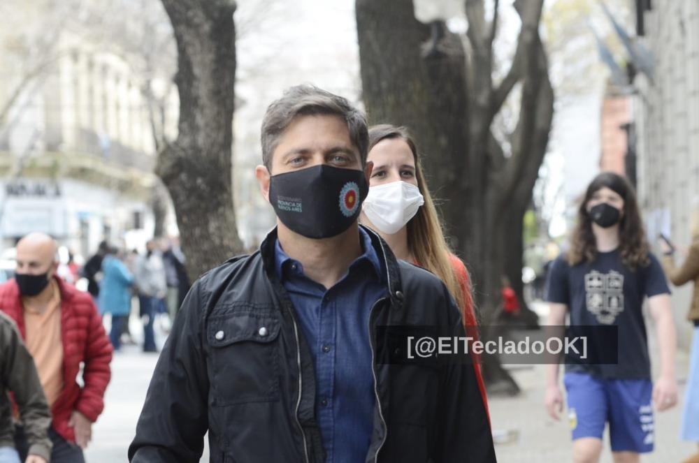 Votó Axel Kicillof: "Voten en paz, tranquilos y  con memoria"