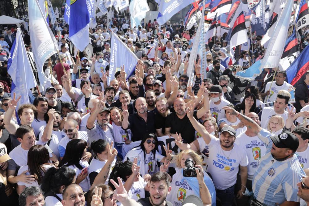 Plaza de Mayo: el peronismo celebró la lealtad y bancó a Alberto y a Cristina