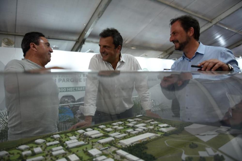 Massa: "La Argentina que viene es con empleo genuino e inversión pública"