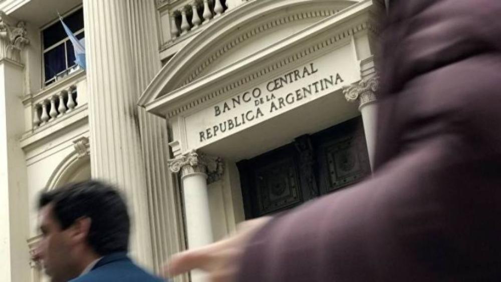 Restricción a los pasajes e inflación: las claves de la economía que viene