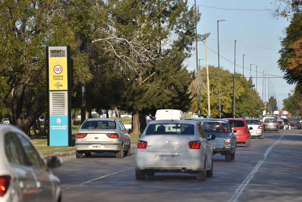 La fotomulta platense ya está en funcionamiento: dónde están las cámaras