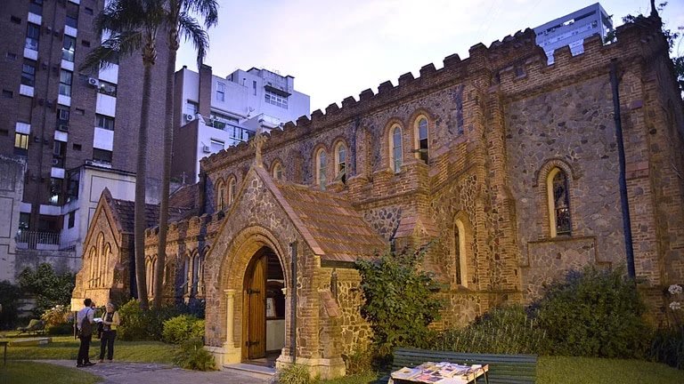 ¿Te gustan las iglesias y la música? Es la tuya: gozá con La Noche de los Templos