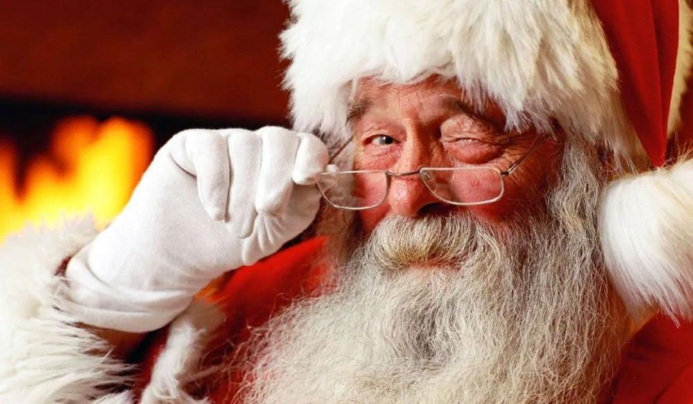 Se vacunó en tierra kirchnerista: Papá Noel, listo para afrontar la Navidad