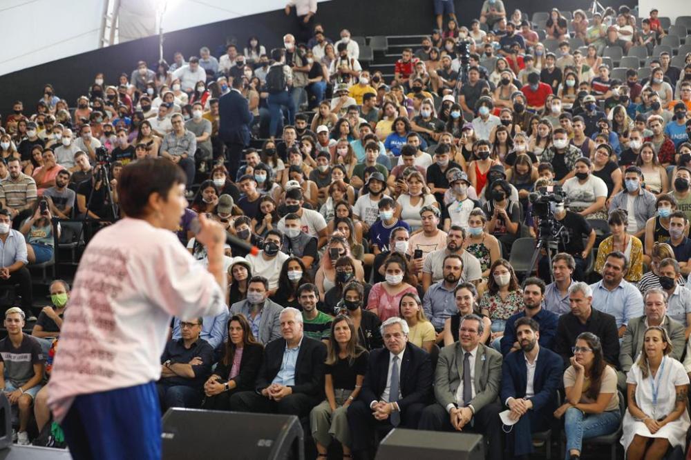 ¿Chicos, quieren 5 mil pesos para el cine, teatro o shows? Préndase a Más Cultura