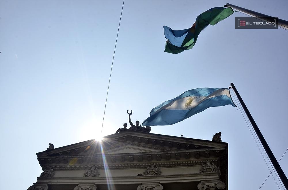 Presupuesto: legisladores nacionales y provinciales se tiran con de todo en redes