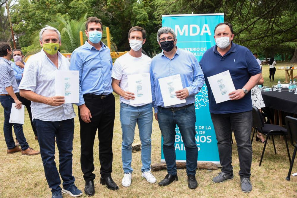 Cuáles son los 65 municipios que adhirieron al plan de mejora de caminos rurales