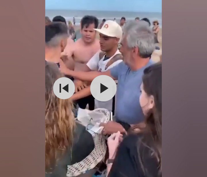 Video: turistas impidieron que le saquen la mercadería a un churrero en Pinamar