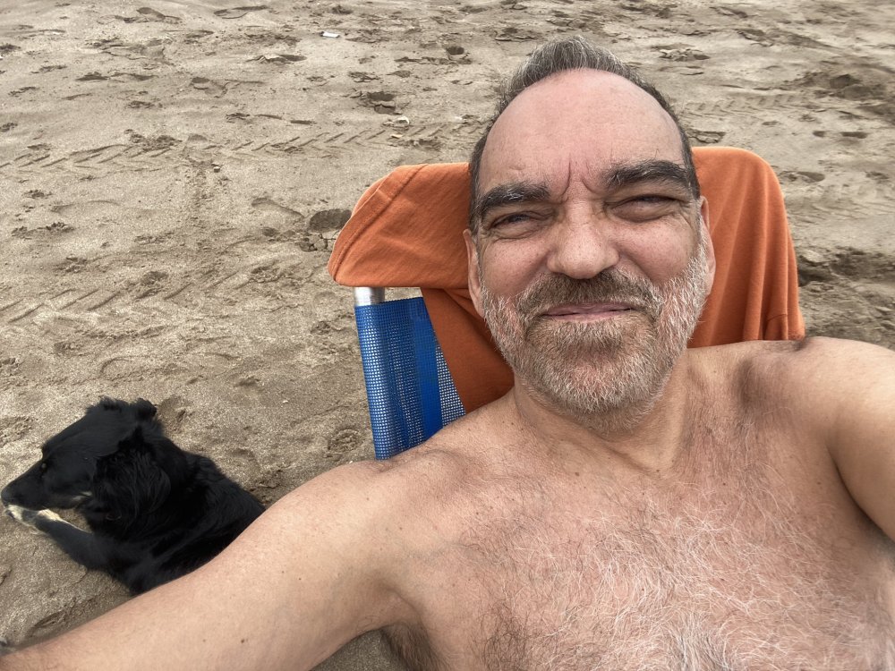 Diputado ultra macrista mostró sus vacaciones en Quequén para pegarles a los K